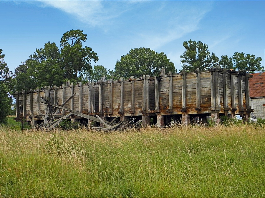 P2256578
