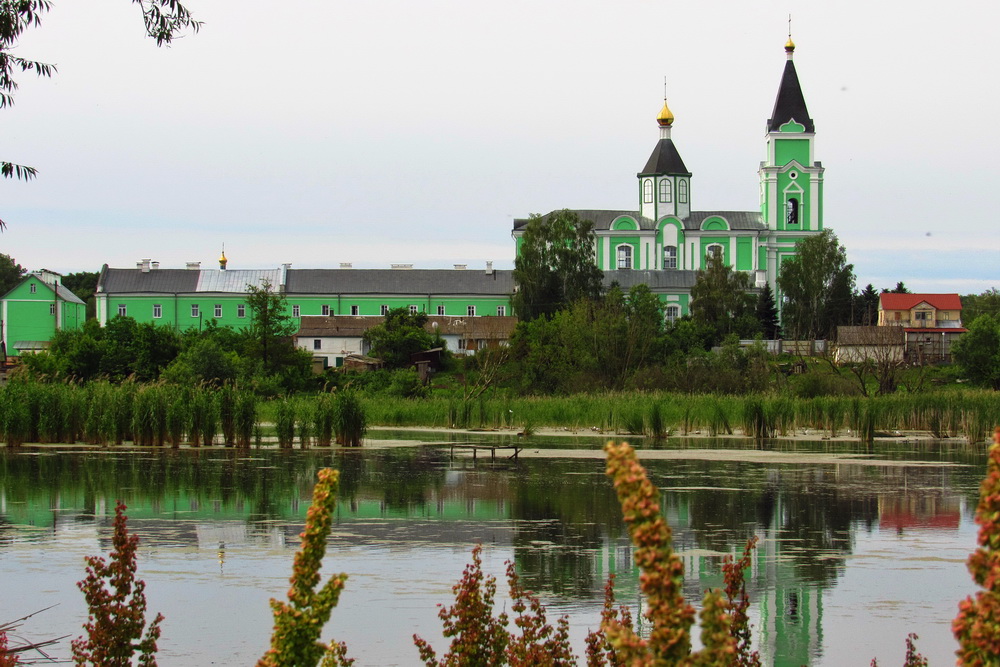 Тринітарійський монастир у Браїлові