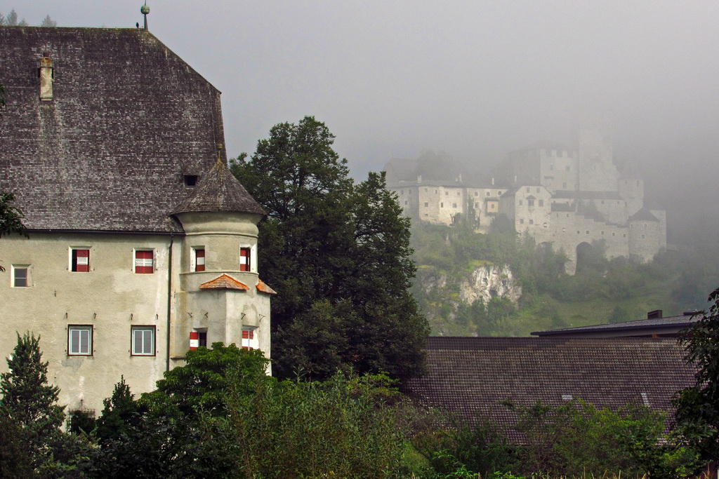 Castles Neumelans and Campo Tures