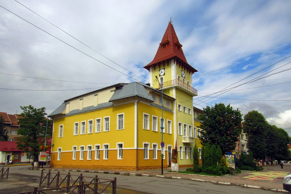 Ратуша у Надвірній