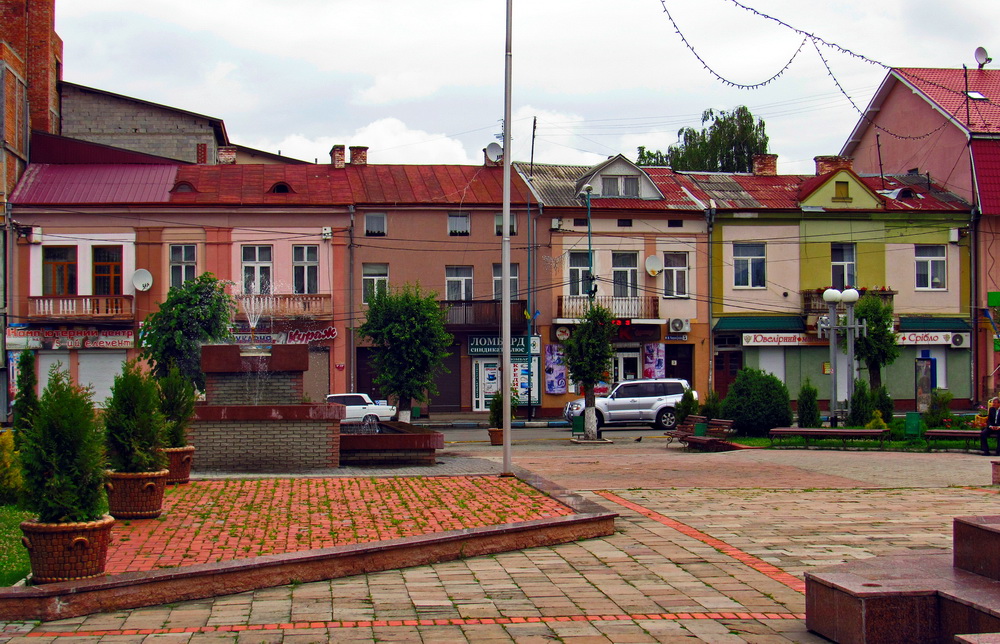 Площа Ринок у Надвірній