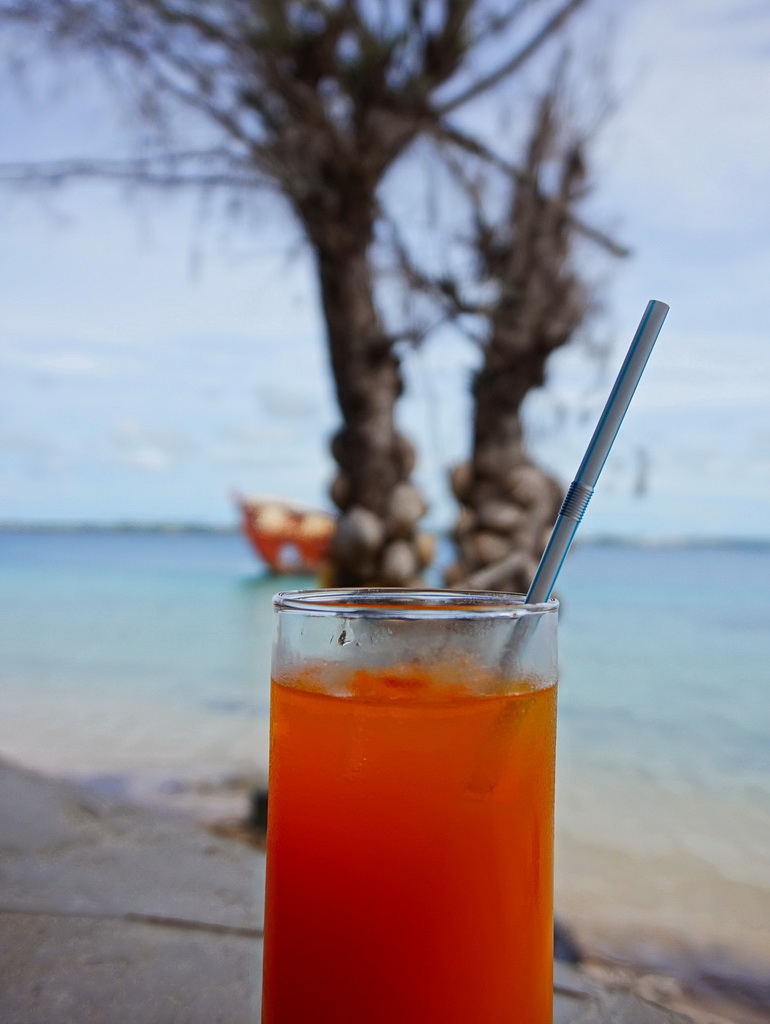Острів Пангаїмоту (Pangaimotu island)