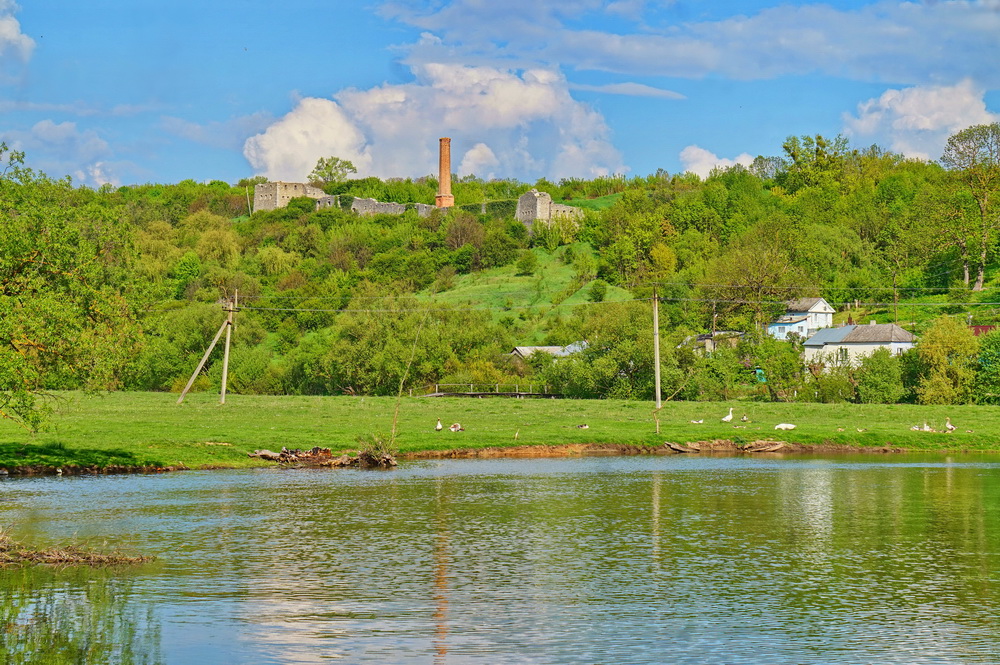Замок у Сатанові