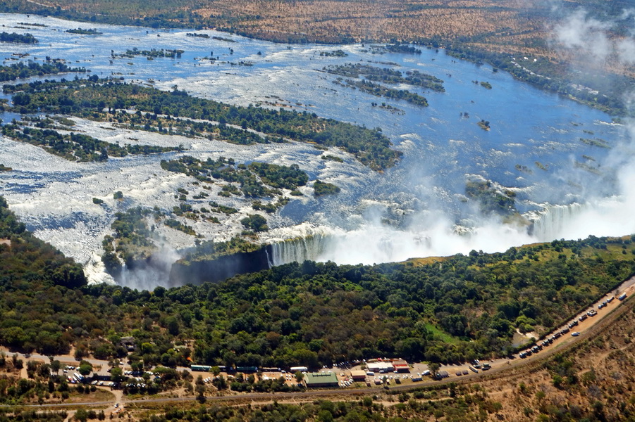 Водоспад Вікторія з гелікоптера